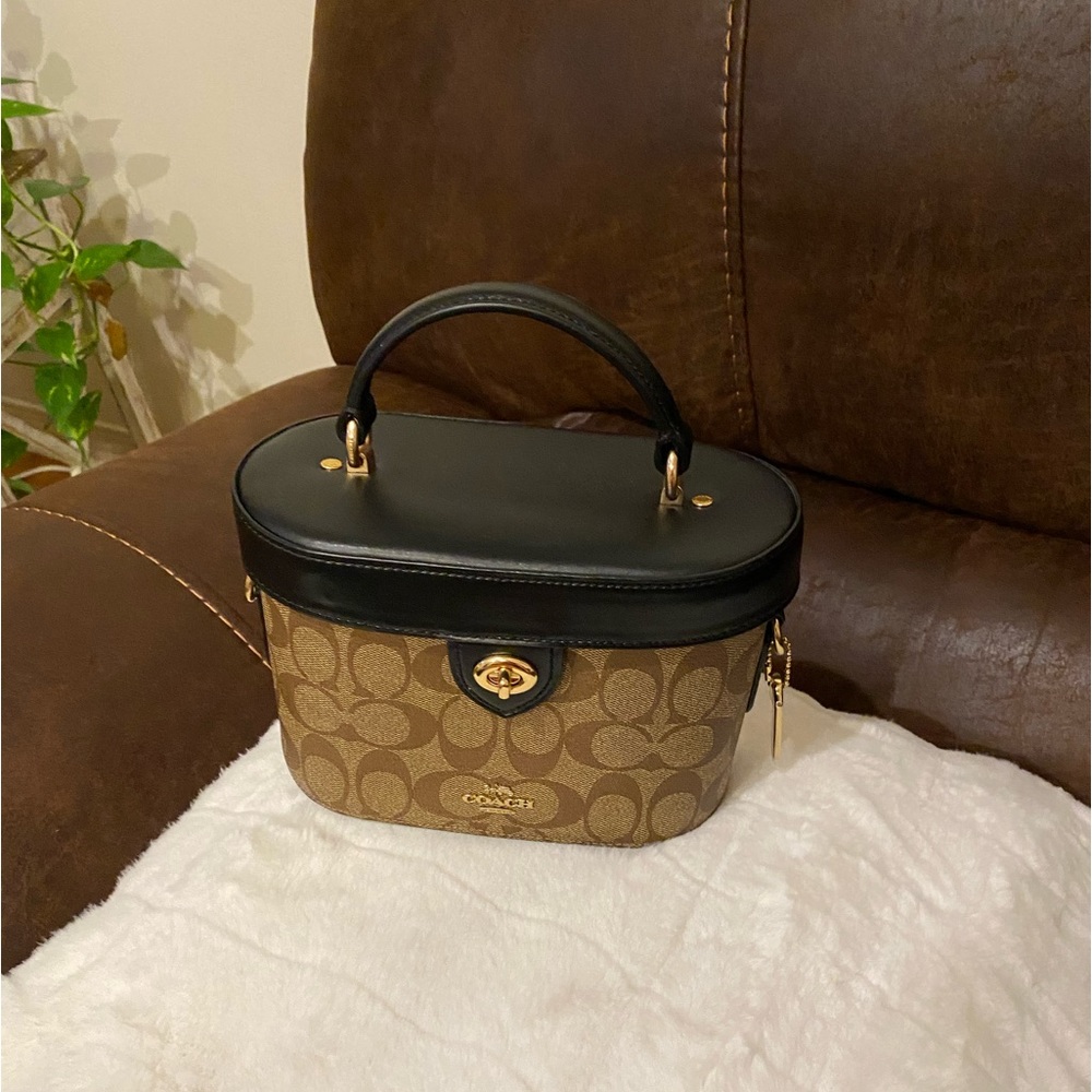 Coach  Kay Crossbody